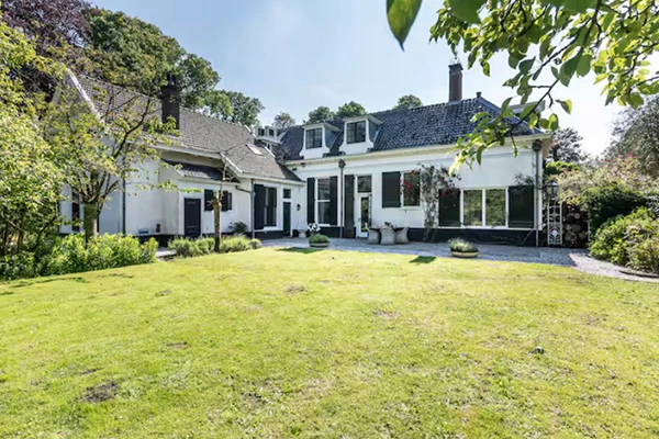 Residence exterior